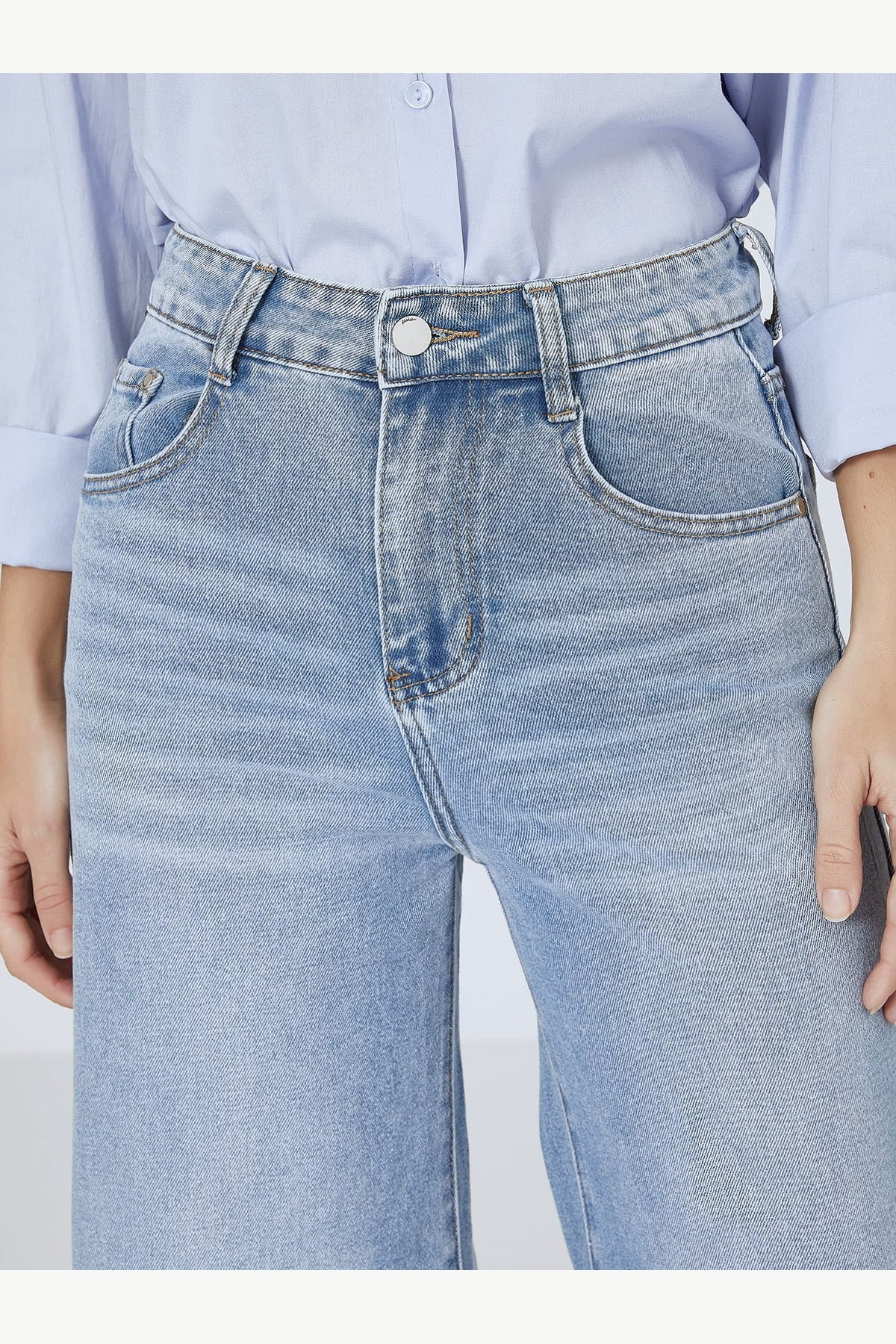Light Wash Stretch Palazzo Jeans, Light Blue, waist detail